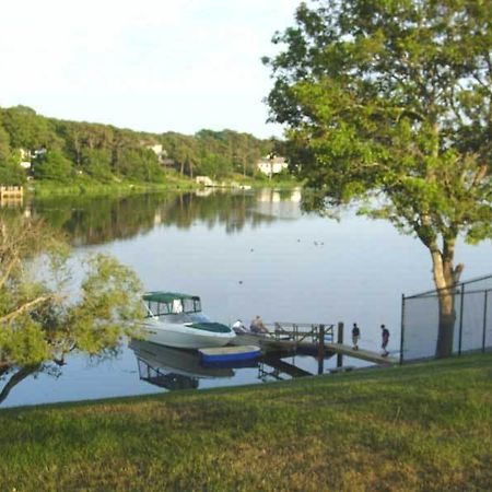 Capewind Waterfront Resort Falmouth Extérieur photo